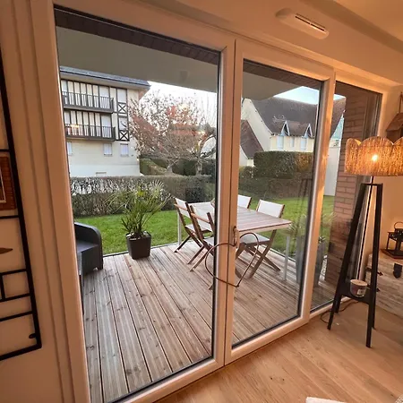 Calme Et Luxe Dans Cite Balneaire * Cabourg