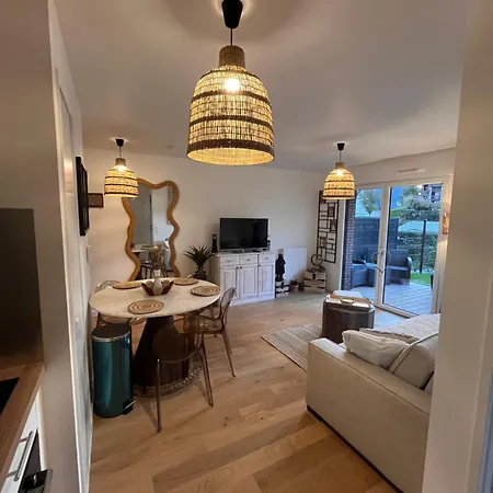 Calme Et Luxe Dans Cite Balneaire